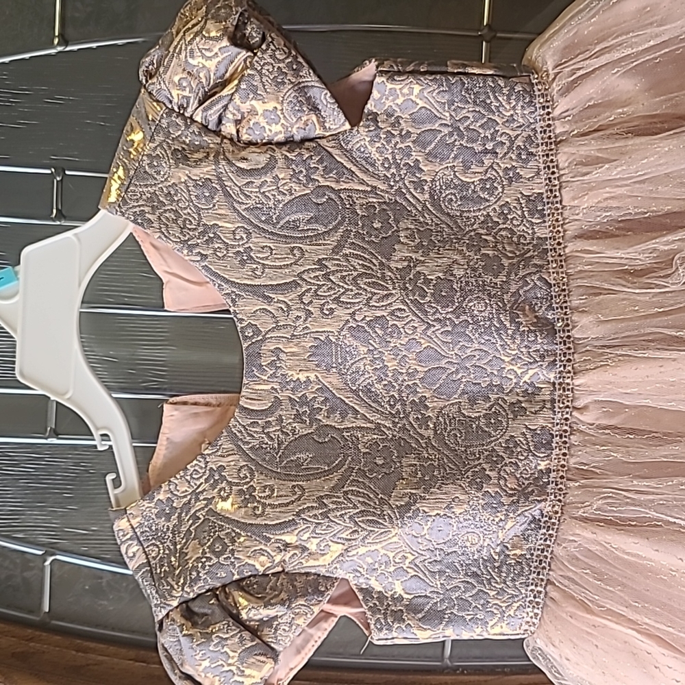 Dress - Picture 2 of 4